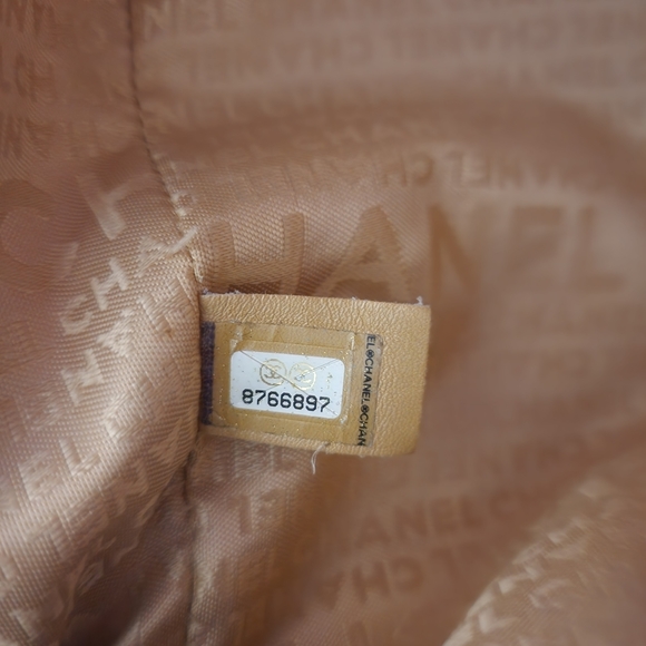 CHANEL Beige Lambskin Leather LAX Accordion Shoulder Bag - Picture 8 of 15